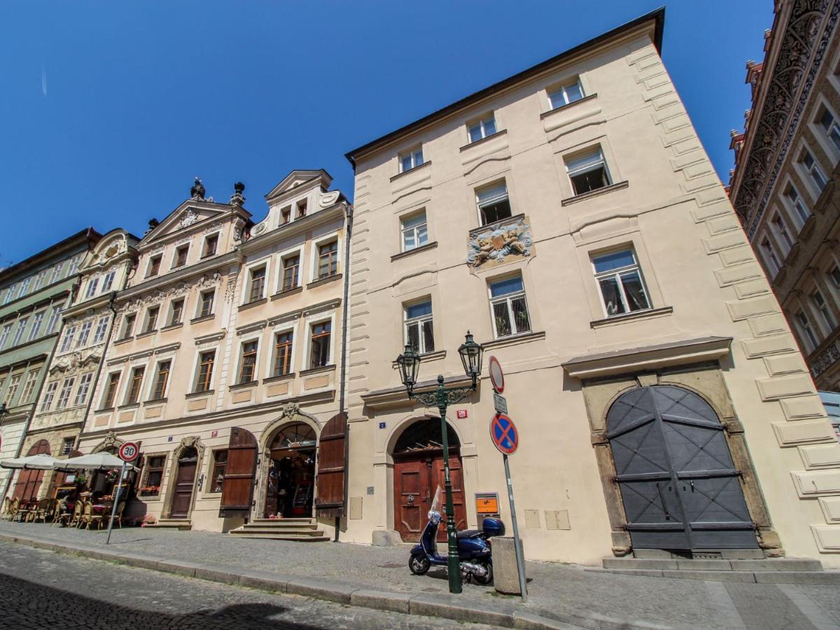 Daire Nerudova Prag