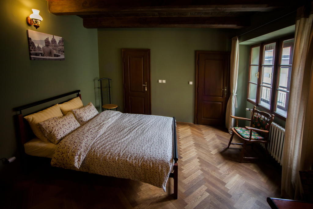 Nerudova Daire Prag